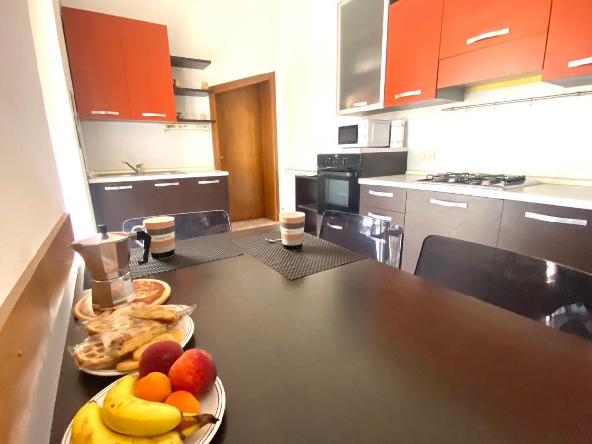 Casa Fanny Hotell Castelnuovo del Garda Exteriör bild