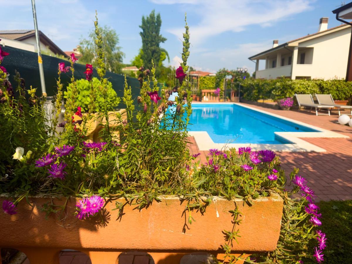 Casa Fanny Hotell Castelnuovo del Garda Exteriör bild